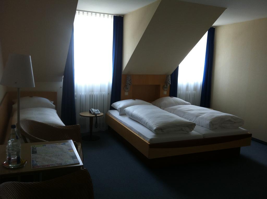 Hotel Hauser An Der Universitat Monaco di Baviera Esterno foto
